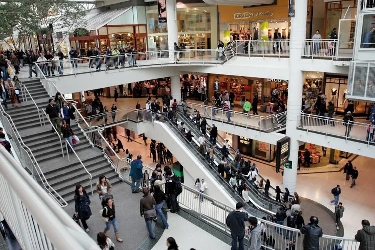 Retail PEB Buildings